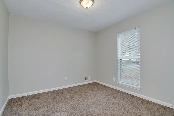 357 Forest Ct — Photo 13