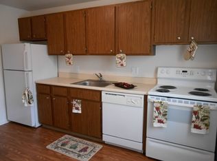 555 Pennels Dr, Rochester, NY 14626
