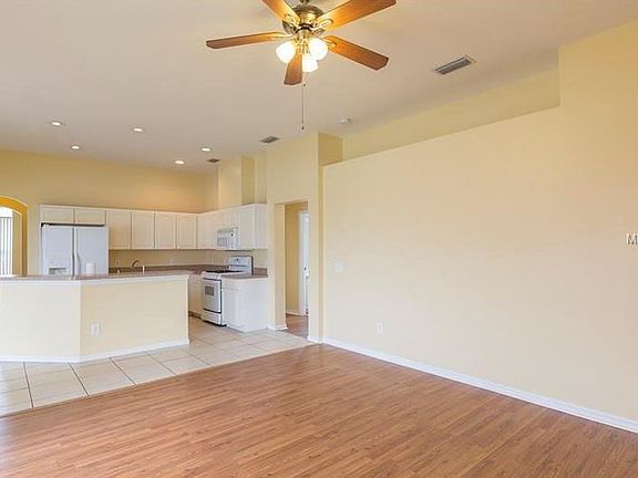 4th image of 2743 Abbey Grove Dr
