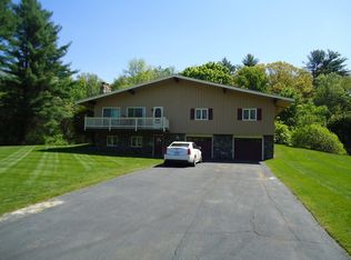 28 Suncrest Rd, Andover, MA 01810