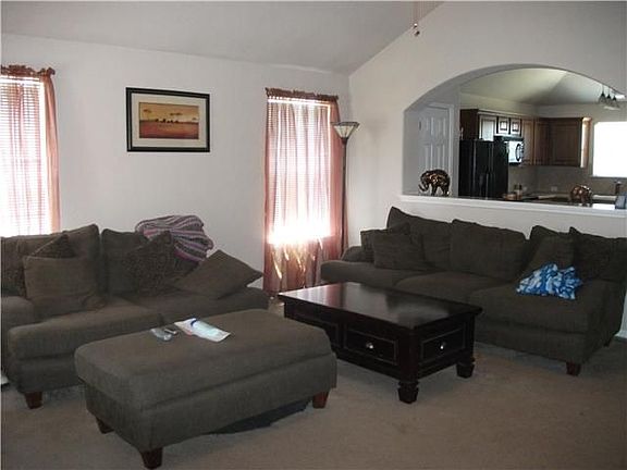 3rd image of 213 Gainer Dr