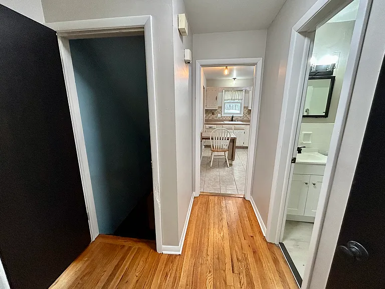 4104 Burton Ave — Photo 4