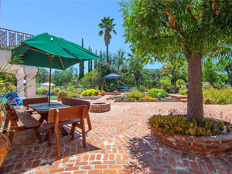 18690 Pasadero Dr — Photo 13