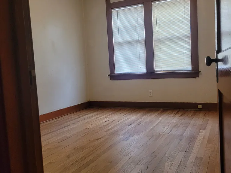 113 E 26th St #113 — Photo 8