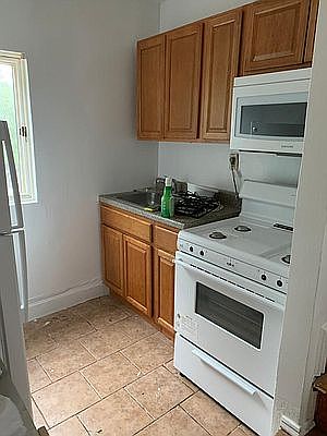 3rd image of 92-87 224th St #2