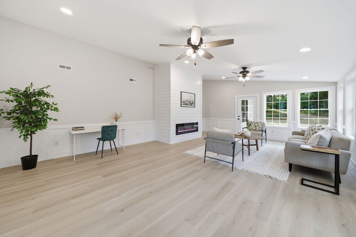 next background image