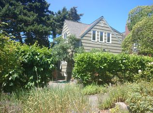 2904 W Crockett St, Seattle, WA 98199