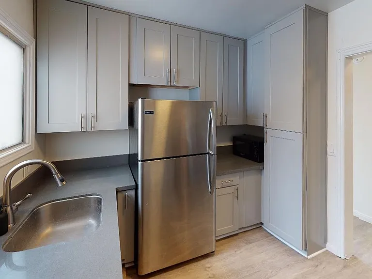 115 - 119 N Catalina St — Photo 17