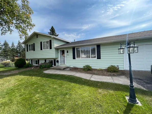 212 E 20th Ave, Sault Sainte Marie, MI 49783