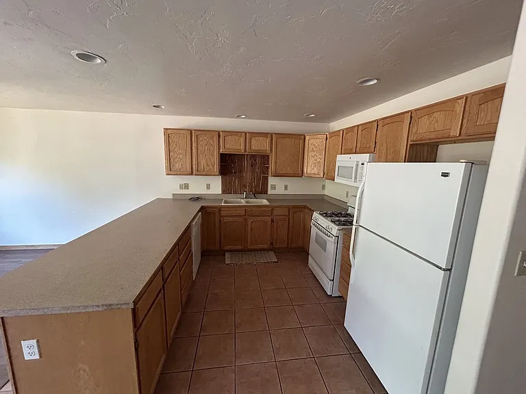 355 Jenkins Ranch Rd — Photo 7