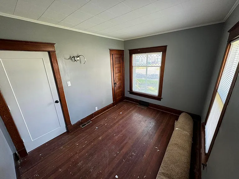 204 N Meyers Ave — Photo 8