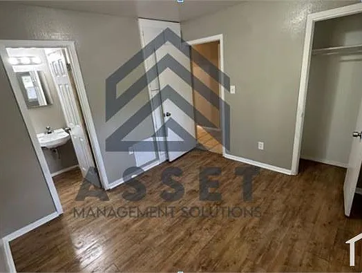 2121 N Wilburn Pl — Photo 6