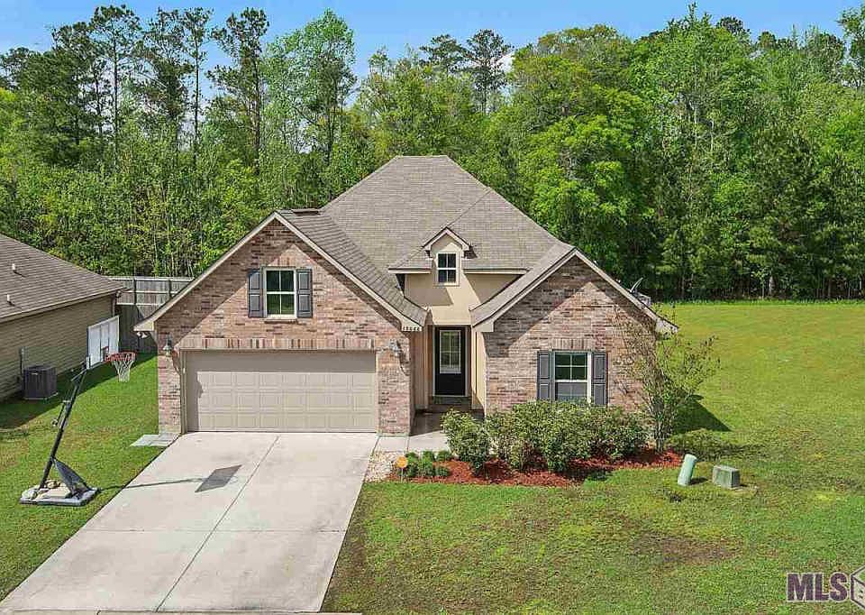 1st image of 13066 Silverwood Ct