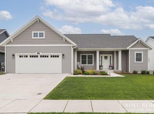 7253 Atwater Dr, Spring Lake, MI 49456