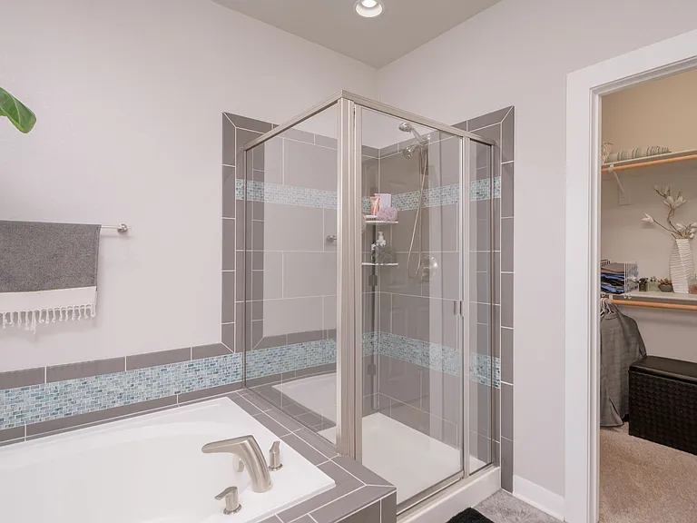 1385 W 66th Pl — Photo 23