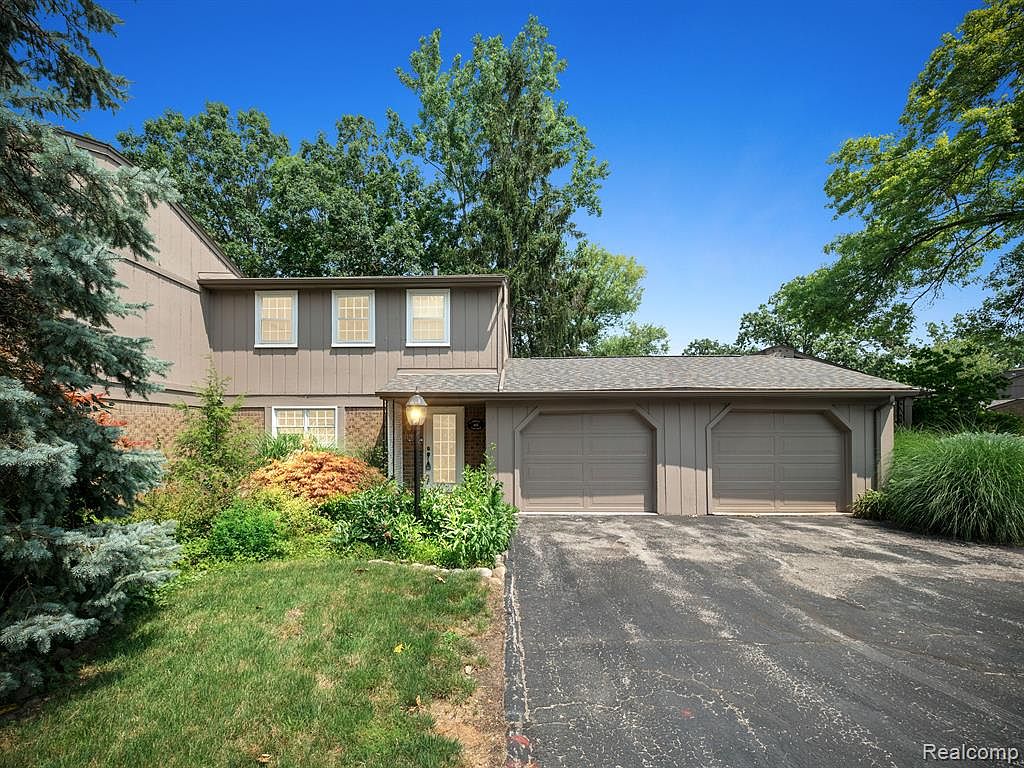 1192 Rolling Acres Dr, Bloomfield Hills, MI 48302 MLS 20230061783