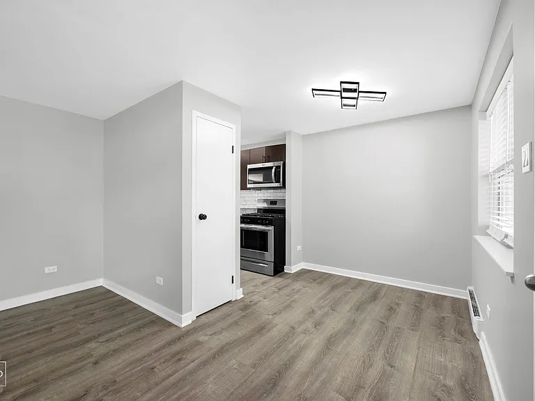 7800 S South Shore Dr — Photo 6