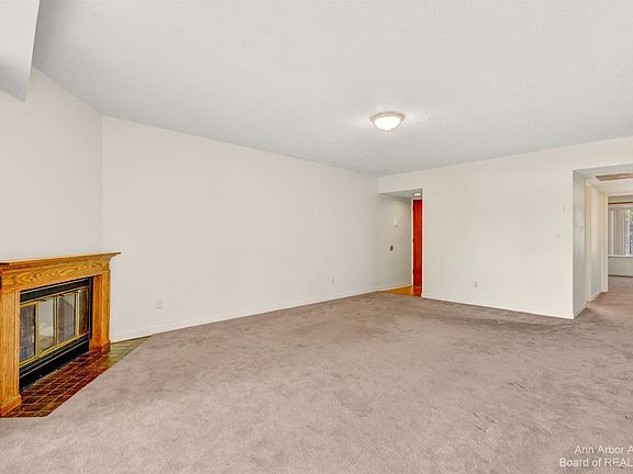 3rd image of 1625 Cliffs Lndg APT 201