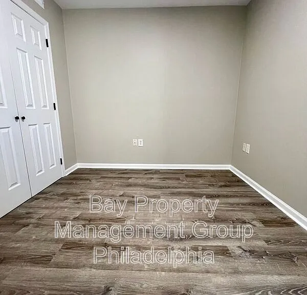 1844 Master St #2 — Photo 8