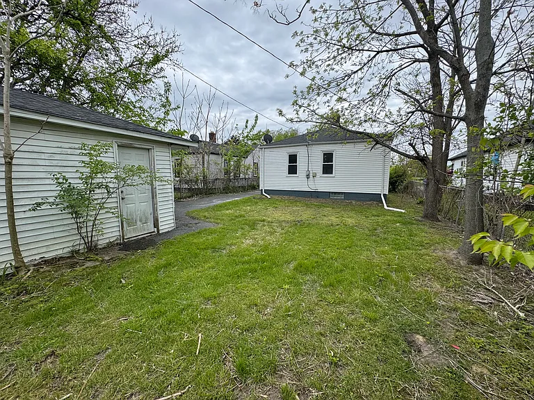 3525 Hickory St — Photo 4