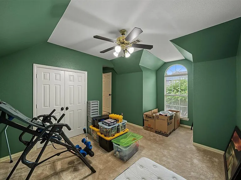 1335 Bradford Dr — Photo 17