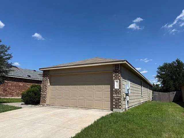 5717 Levenwood Ln — Photo 3