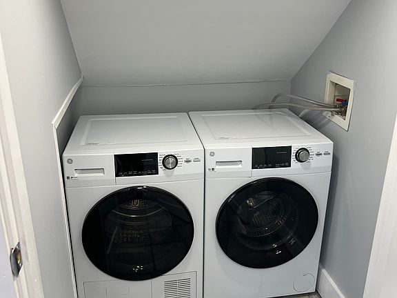 2nd image of 2268 Jefferson Ave #3