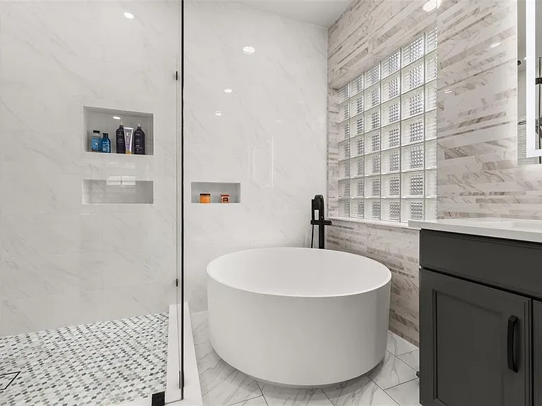 663 Charrice Pl — Photo 25