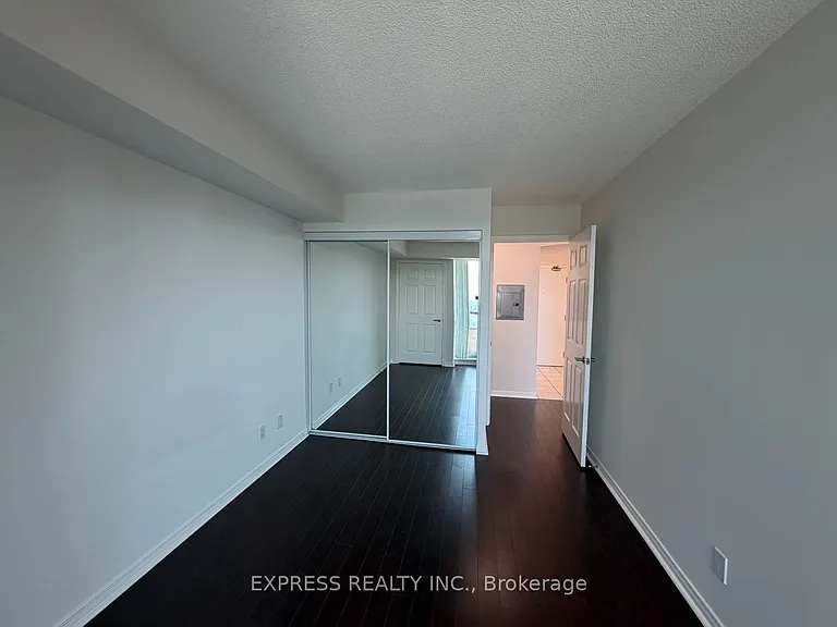 8 Hillcrest Ave #1902 — Photo 9