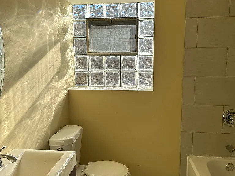 720 N Homan Ave #2 — Photo 15