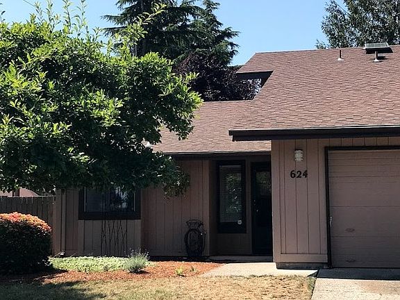 2nd image of 624 SE 130th Ct