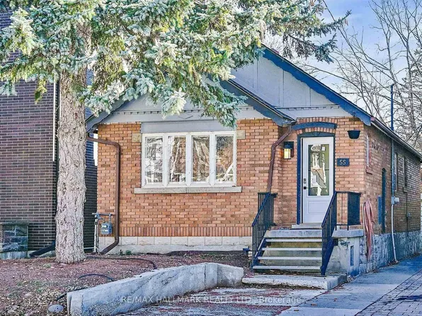 55 Banff Rd, Toronto, ON M4S 2V6