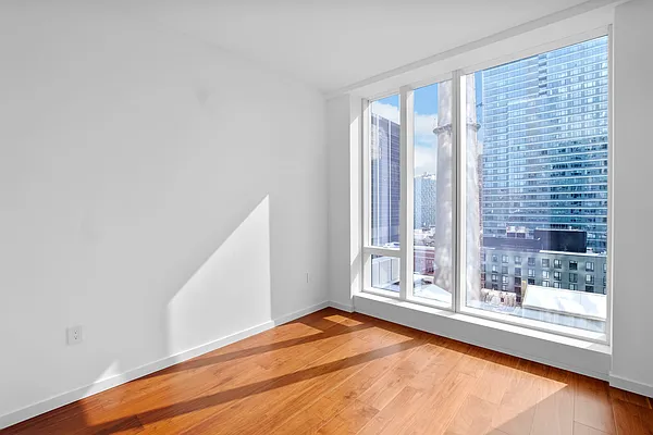 Rented by Compass | media 7