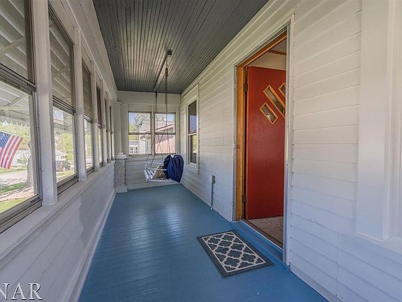 2nd image of 1403 Rosney Ave