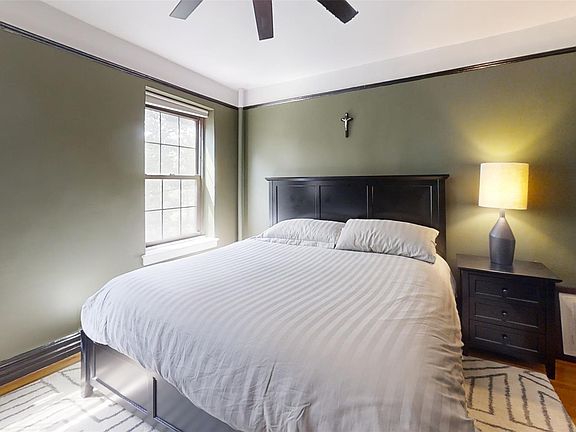 2nd image of 105 Garth Road #4k