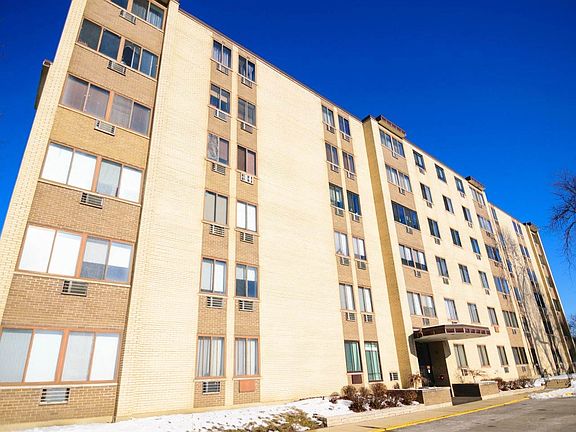 4th image of 9725 S Karlov Ave APT 403