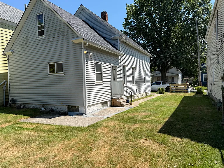 7009 Hecker Ave — Photo 28