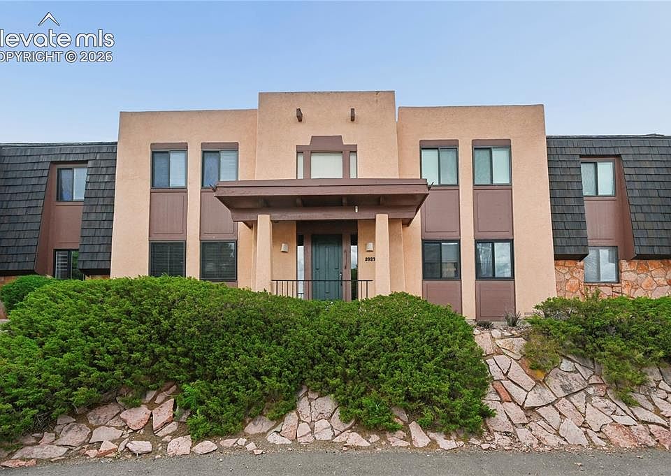 1st image of 2927 Mesa Rd APT C