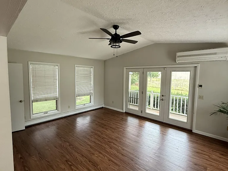 506 Connecticut Dr — Photo 7