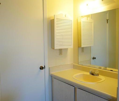 5th image of 308 Northgate Ct
