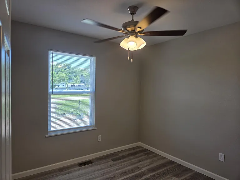 Willow Grove Apartments — Photo 63