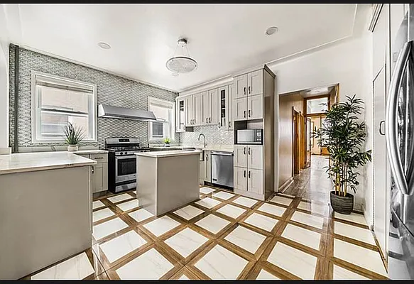 Rented by Platinum Property Management LLC | media 1