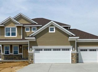 2552 Beauty Creek Dr, Valparaiso, IN 46385