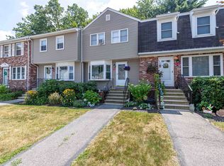 7 Foxtail Ln APT 4, Goffstown, NH 03045