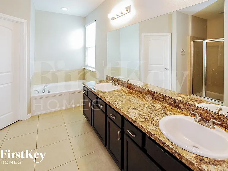 3310 Hidden Meadows Ct — Photo 13