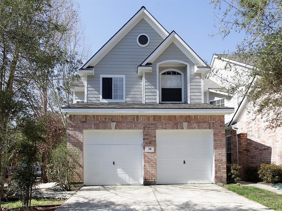 Welcome home to 30 N. Spiral Vine Circle, The Woodlands, TX