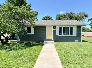 1402 W Walnut St, Nevada, MO 64772