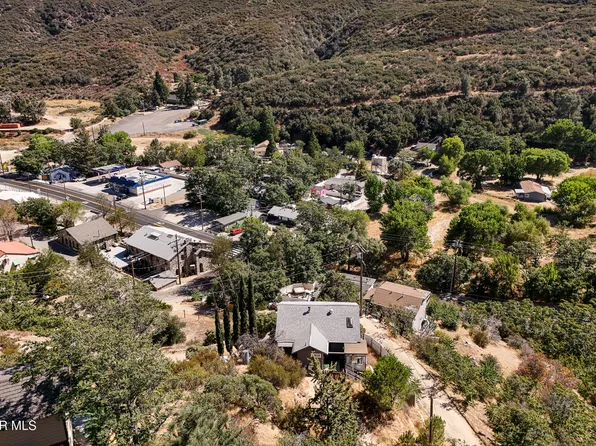 17565 Lone Pine Trl, Lake Hughes, CA 93532