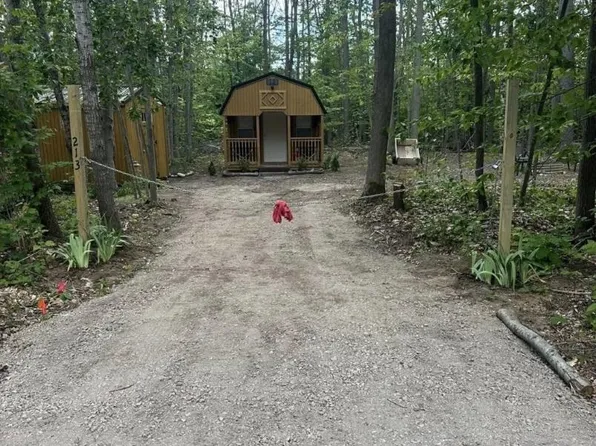 213 Primrose Trl, Gaylord, MI 49735
