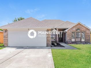 6 Mills Ct, Mansfield, TX 76063